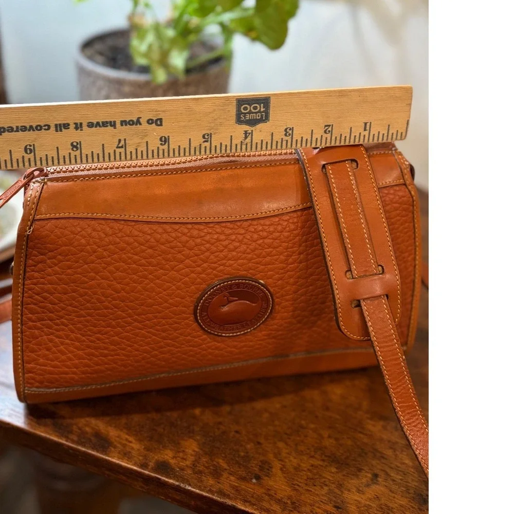 Dooney & Bourke Vintage All Weather Leather Crossbody Bag Tan USA A5147461